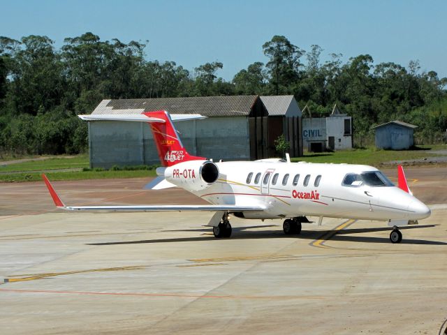 Learjet 45 (PR-OTA) - Bombardier Learjet 45XR (cn 45-242) - Criciúma - Forquilhinha (CCM / SBCM), Brazil