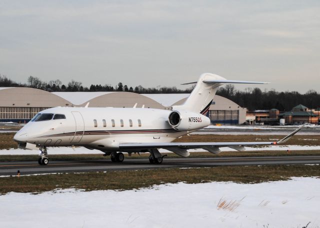 Canadair Challenger 350 (N755QS)