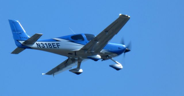 Cirrus SR-22 (N318EF) - Shortly after departure is this 2023 Cirrus SR22 from the Summer of 2024.
