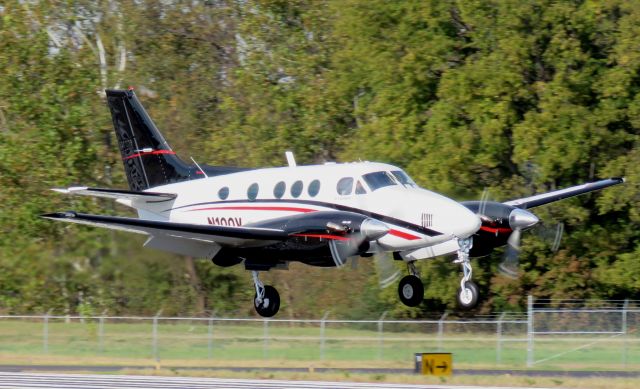 Beechcraft King Air 90 (DCM6505)