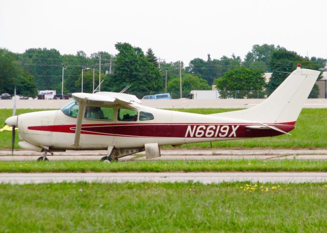 Cessna Centurion (N6619X) - At Oshkosh. 1960 Cessna 210A