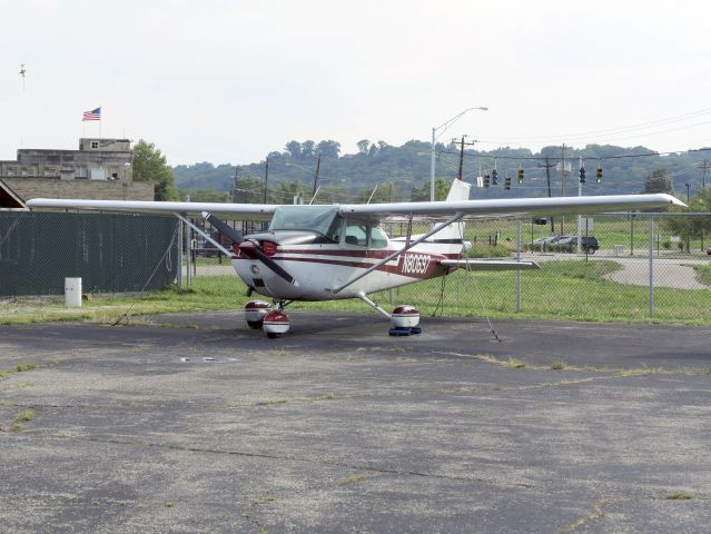 Cessna Skyhawk (N80697) - A Skyhawk.