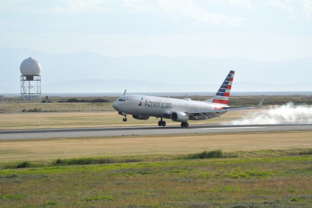 Boeing 737-800 (N879NN) - RWY02L