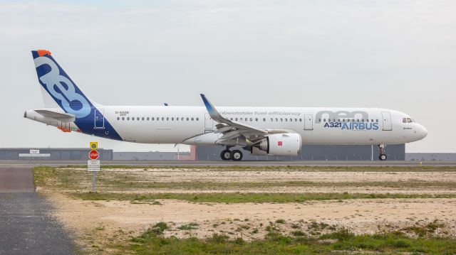 Airbus A321 (D-AVXB)