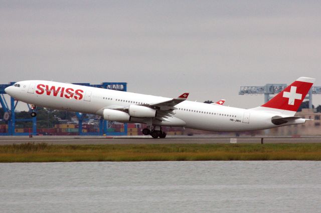 Airbus A340-300 (HB-JMA)