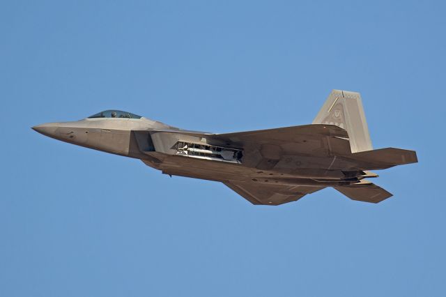 Lockheed F-22 Raptor (05-4096) - Ready to launch!