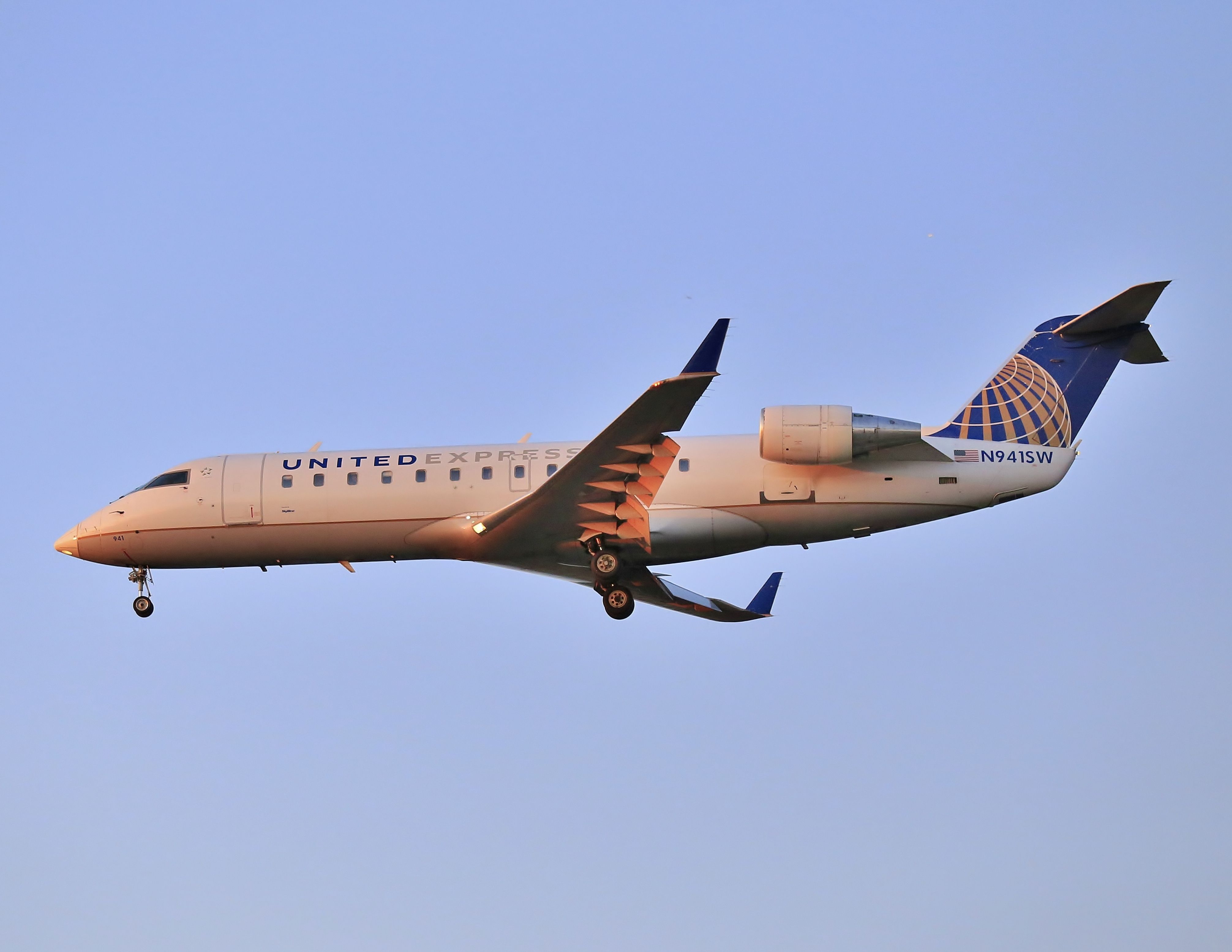 Canadair Regional Jet CRJ-200 (N941SW)