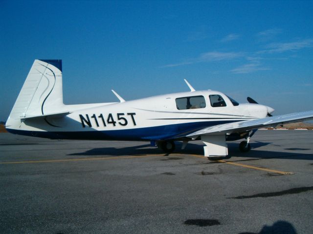 Mooney M-20J (N1145T)