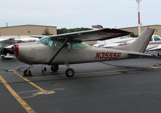 Cessna Skylane (N3555F)