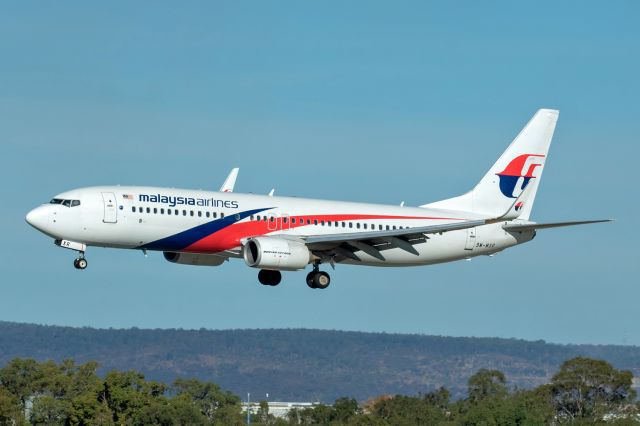 Boeing 737-700 (9M-MXR) - Boeing 737-8H6 cn 40155-4772. Malaysian Airlines 9M-MXR rwy 03 arrival YPPH 07 May 2024