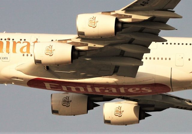 Airbus A380-800 (A6-EDH) - Feb. 2012