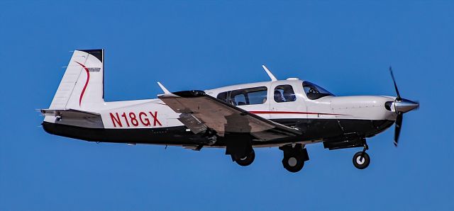 Mooney M-20 Turbo (N18GX) - N18GX Mooney M20M Bravo s/n 27-0318 - North Las Vegas Airport  KVGTbr /Photo: Tomás Del Corobr /October 14, 2020