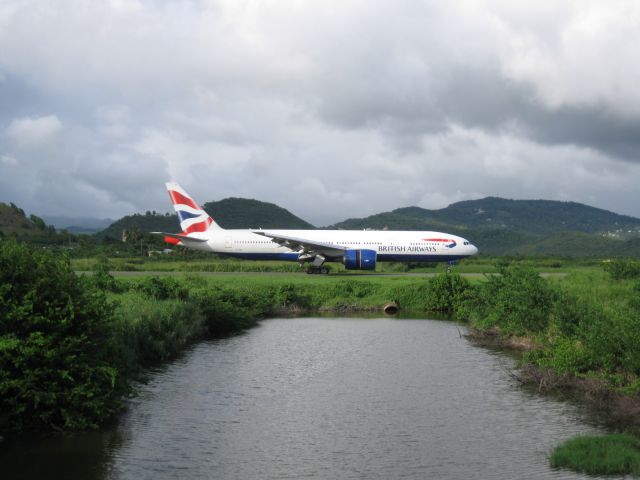 Boeing 777-200 (G-VIIB) - british airways