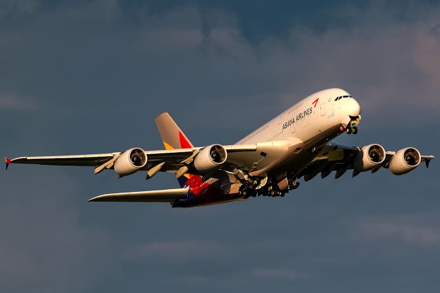 Airbus A380-800 (HL7635) - departure after heavy rain!!