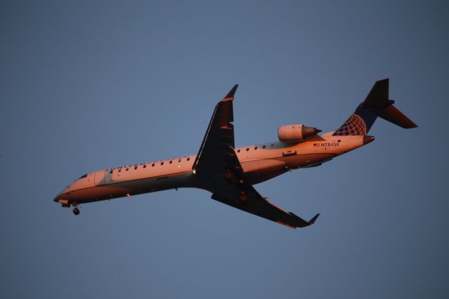 Canadair Regional Jet CRJ-700 (N784SK)