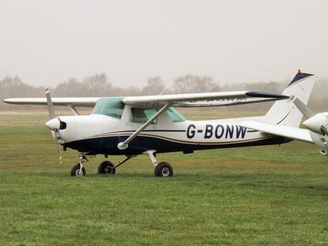 Cessna 152 (G-BONW)