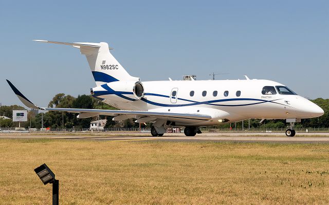 Embraer Legacy 450 (N982SC)