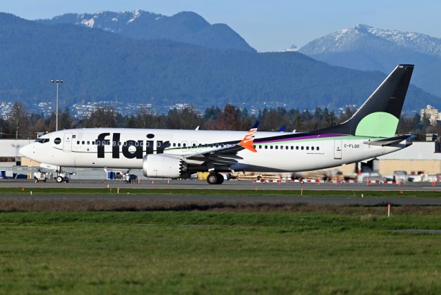 Boeing 737 MAX 8 (C-FLQO)