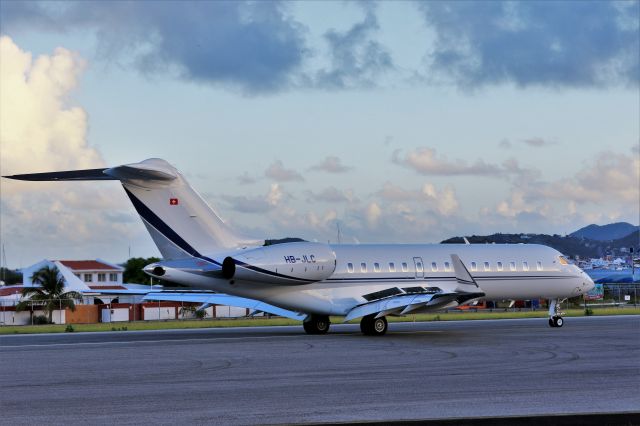 Airbus A220-300 (HB-JCL)