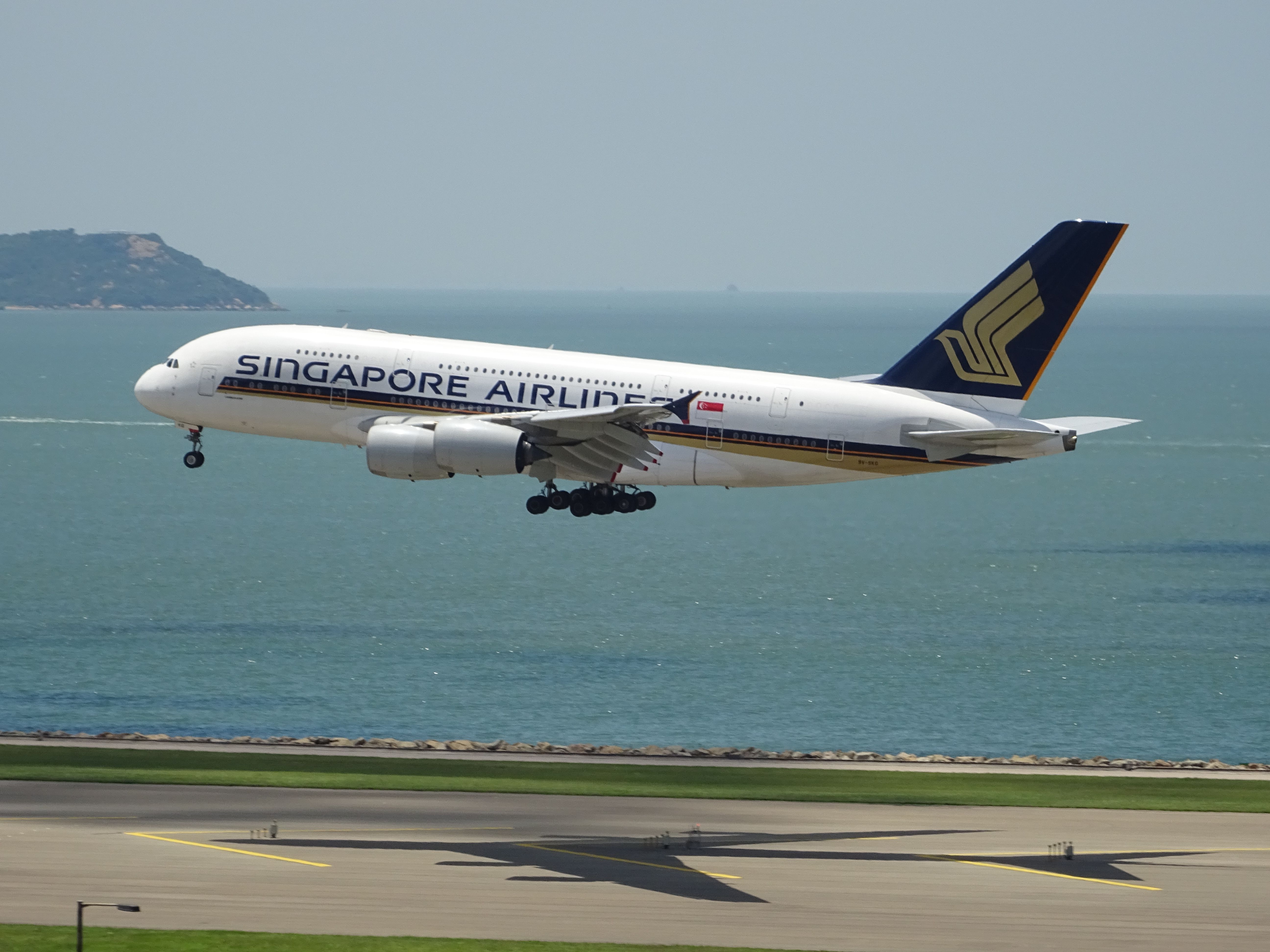 Airbus A380-800 (9V-SKG)
