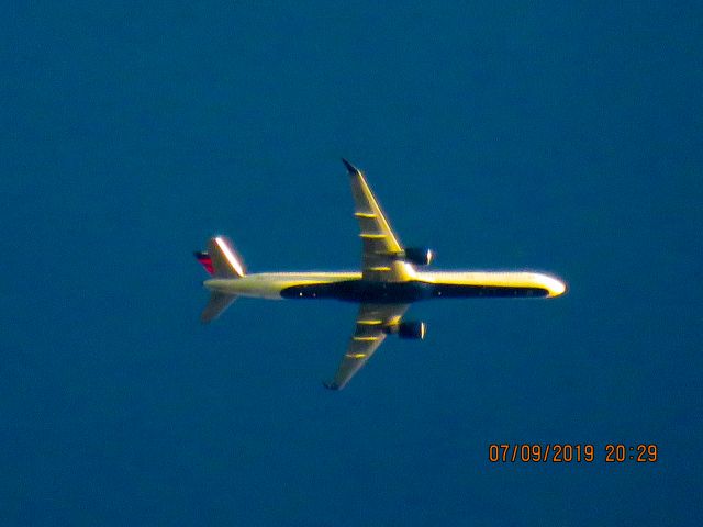 BOEING 757-300 (N583NW)