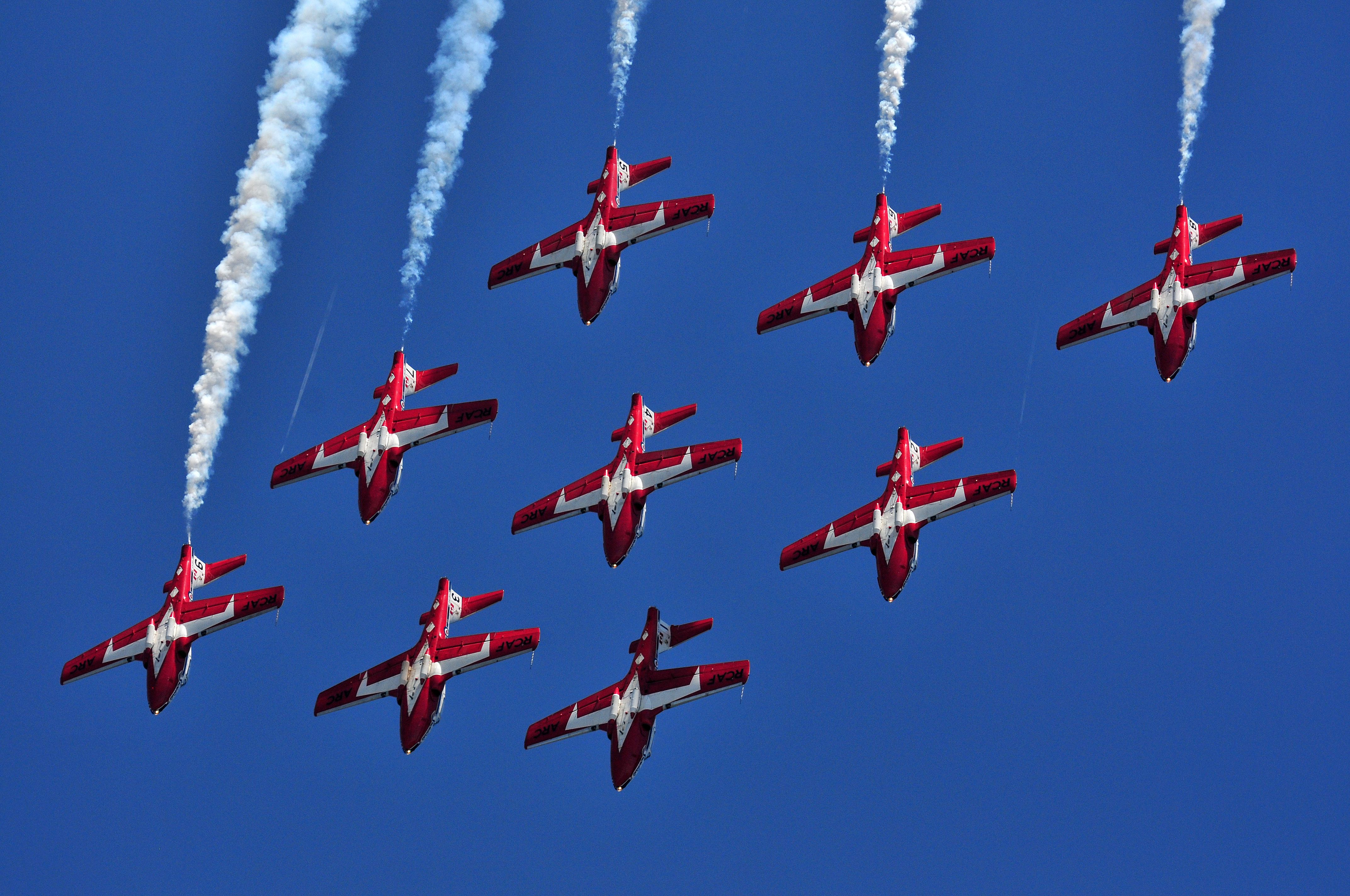 — — - 2015 Rhode Island Airshowbr /br /Canadian Forces Snow Birds