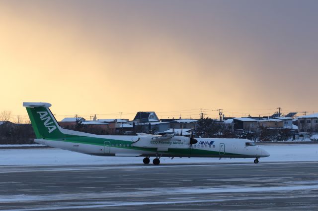 de Havilland Dash 8-400 (JA858A) - 07 January 2016 :CTS-HKD.