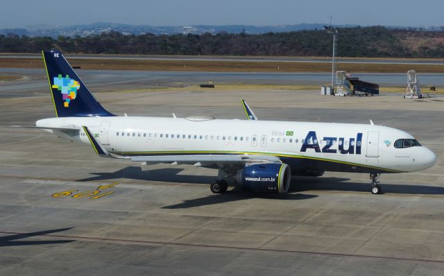 Airbus A320 (PR-YRE)