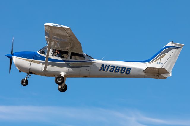 Cessna Skyhawk (N13686)