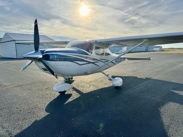 Cessna Skylane (N1053W)