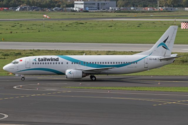 BOEING 737-400 (TC-TLB)