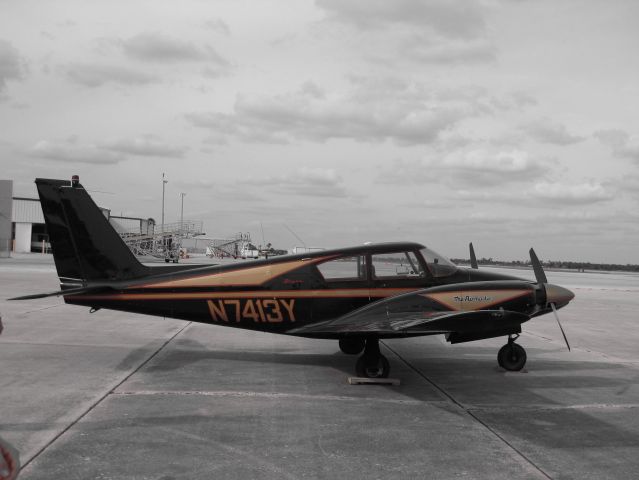 Piper PA-30 Twin Comanche (N7413Y)