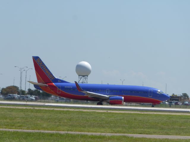 BOEING 737-300 (N626SW)