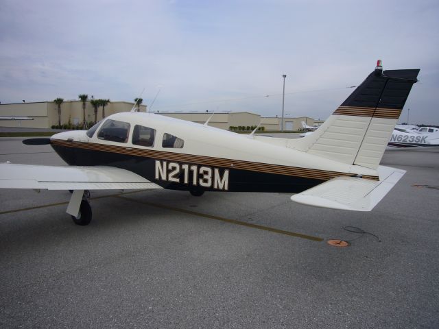 Piper Cherokee (N2113M)