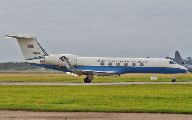 99-0404 — - usaf c-37a 990404 dep shannon 31/7/14.