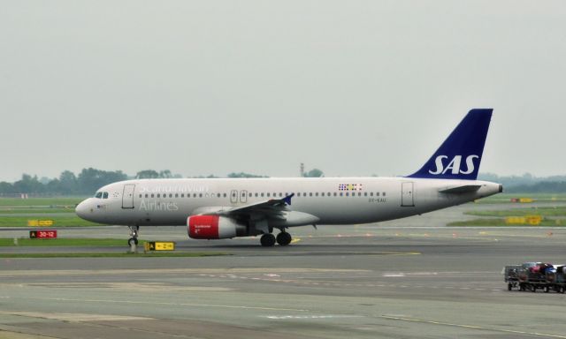 Airbus A320 (OY-KAU) - SAS Airbus A320-232 OY-KAU in Copenhagen 