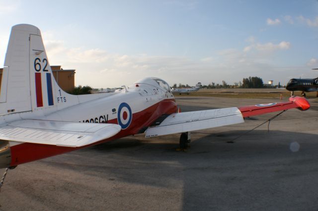 HUNTING PERCIVAL P-84 Jet Provost (N326GV)