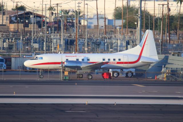 CONVAIR CV-580 (N580HW)