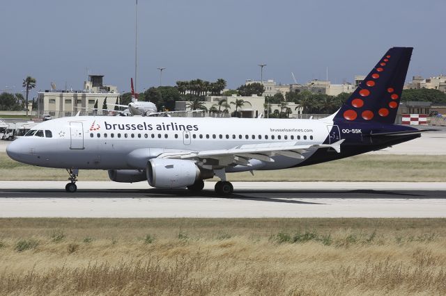 Airbus A319 (OO-SSK)