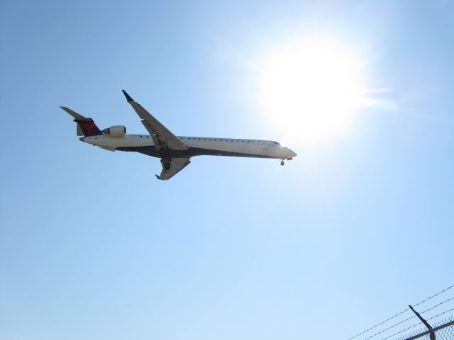 Canadair Regional Jet CRJ-900 —