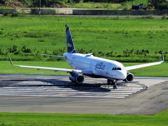 Airbus A320 (N804JB)