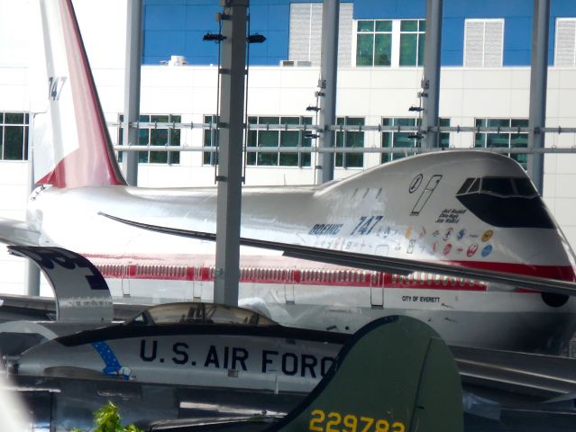 BOEING 747-100 (N7470)