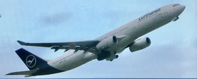 Airbus A330-300 (D-AIKQ)