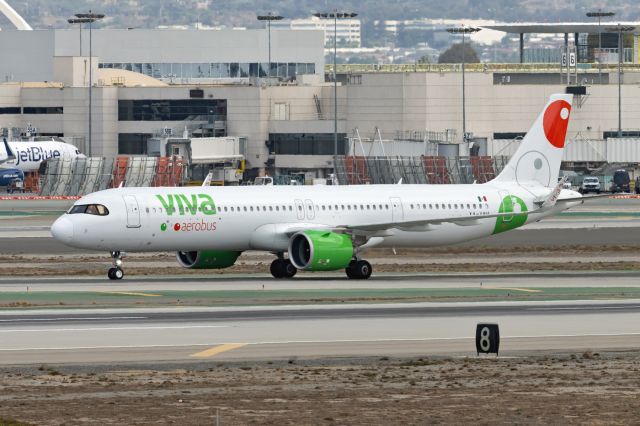 Airbus A321neo (XA-VBH)