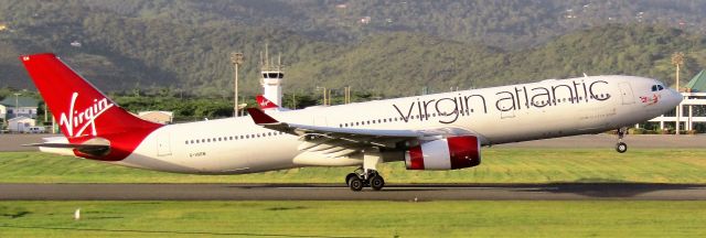 Airbus A330-300 (G-VGEM)