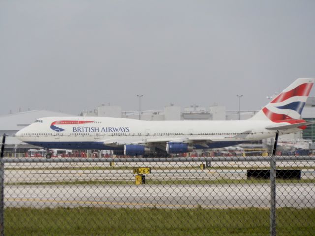 Boeing 747-400 (G-BNLY)