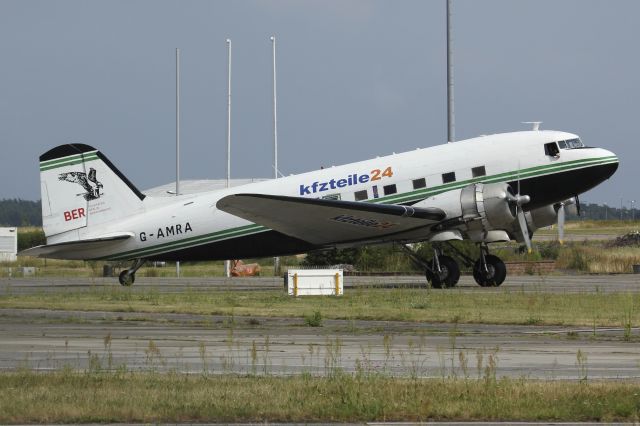 Douglas DC-3 (G-AMRA)