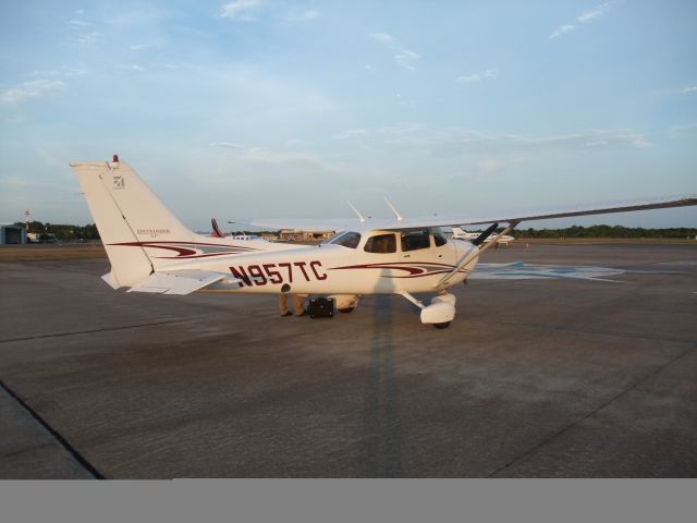 Cessna Skyhawk (N957TC)