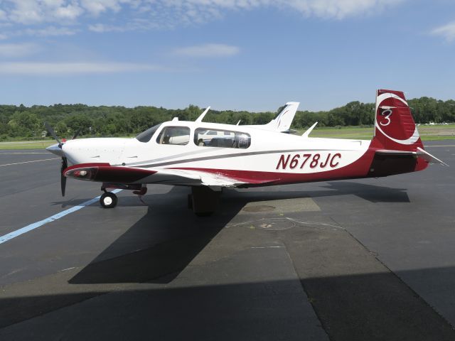 Mooney M-20 (N678JC) - Fast aircraft.