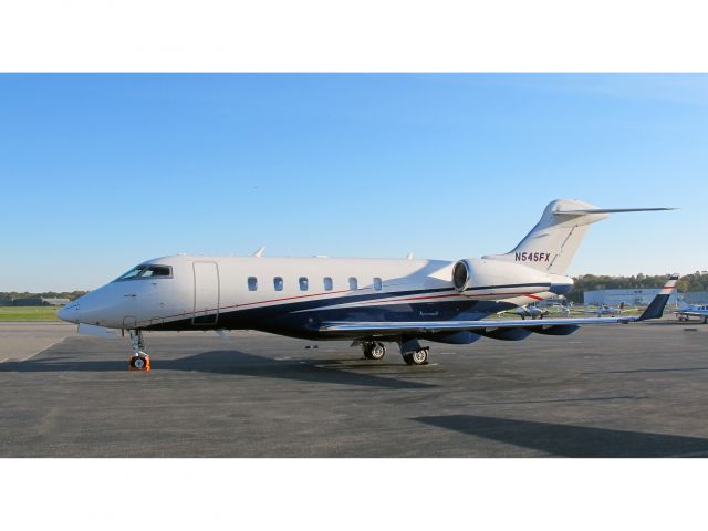 Bombardier Challenger 300 (N545FX) - Flexjet.